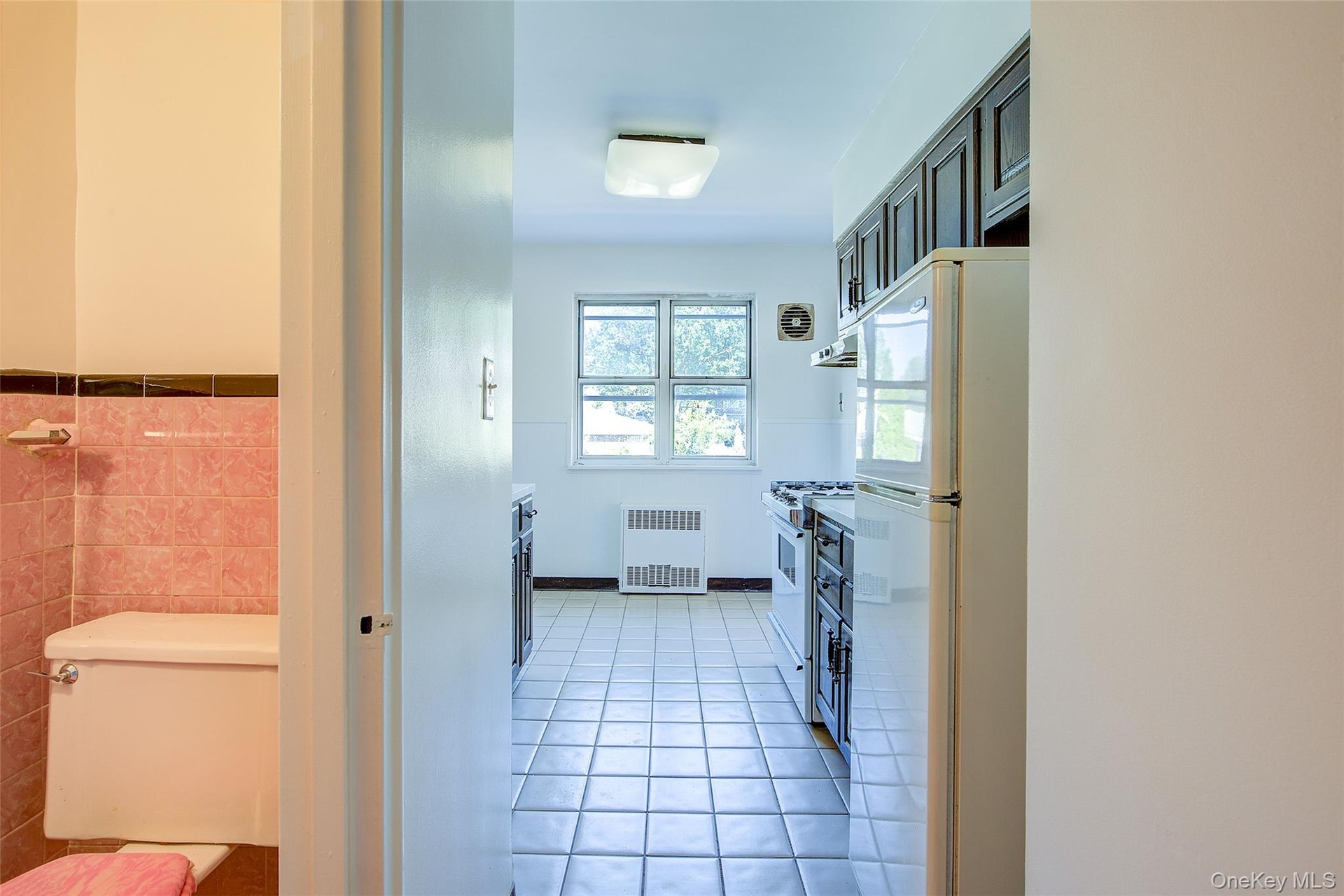 Eat-in-Kitchen