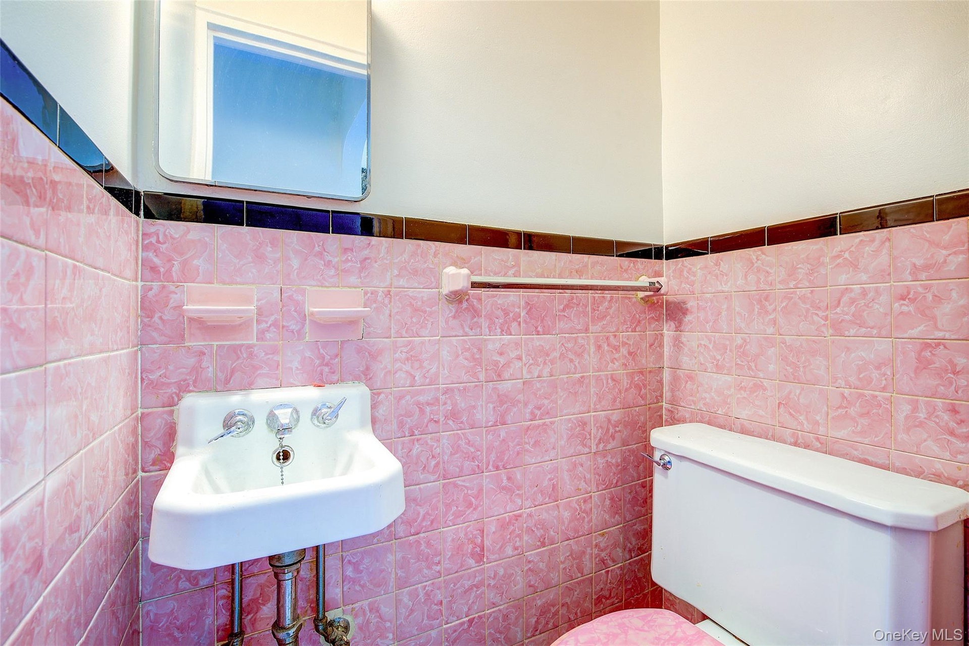 1/2 Bath