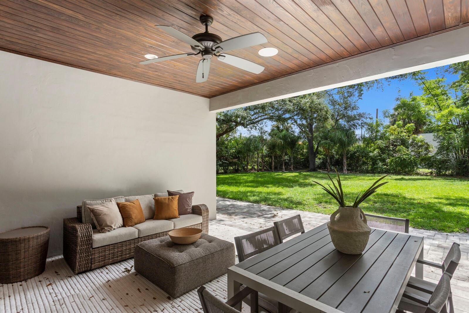 Covered rear lanai