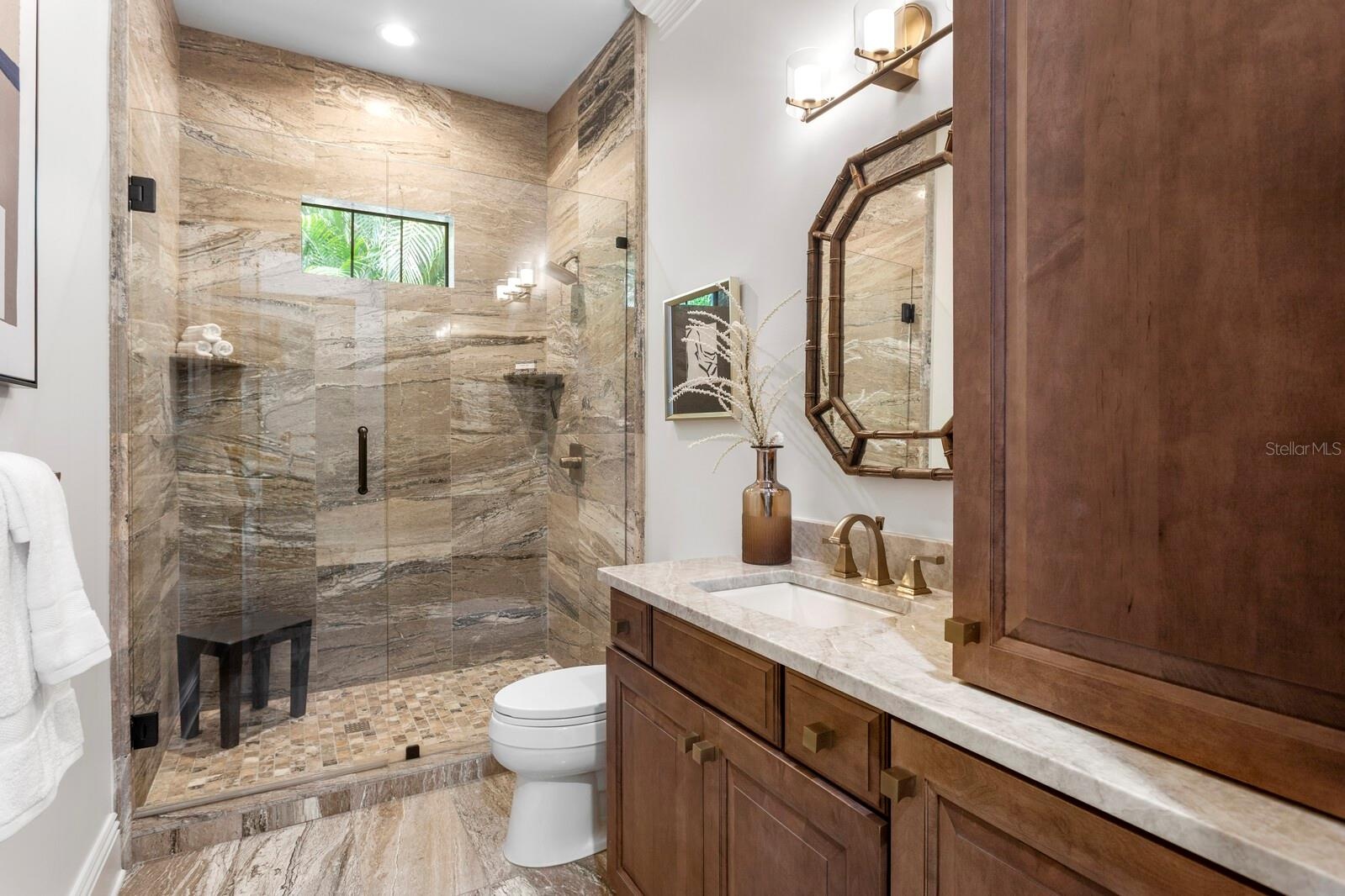Hall bathroom 2