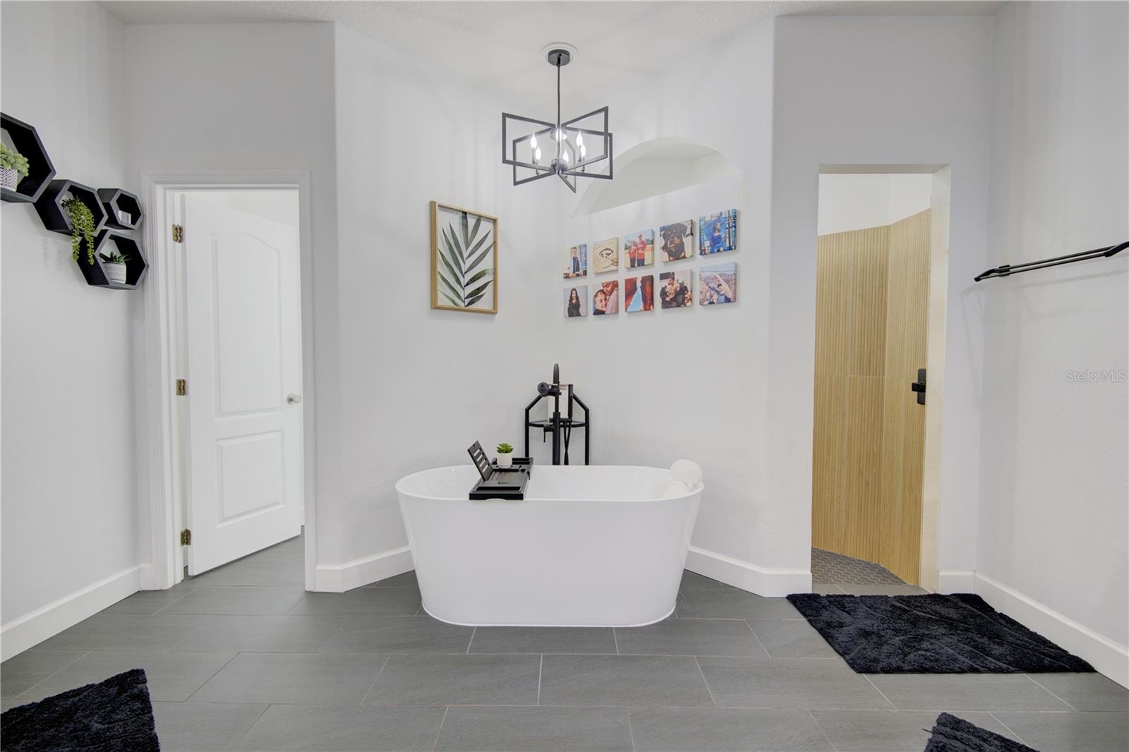 Primary Suite Bath