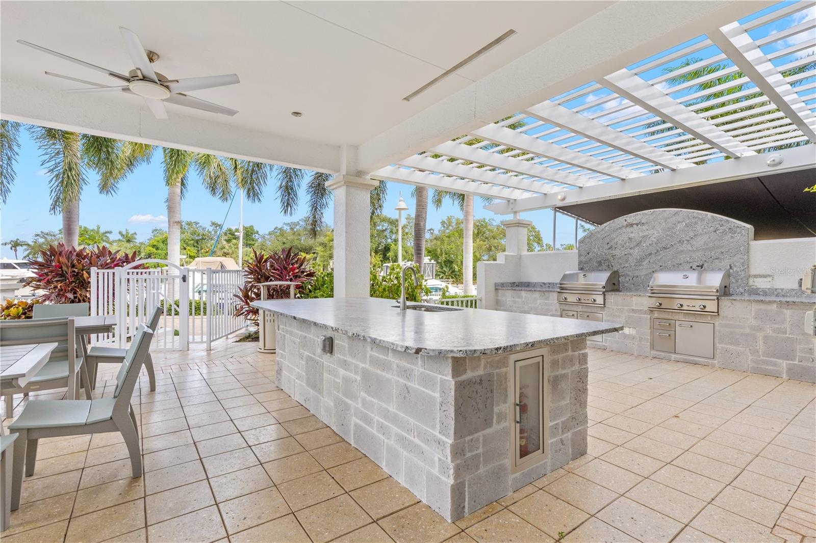 Outdoor Kitchen