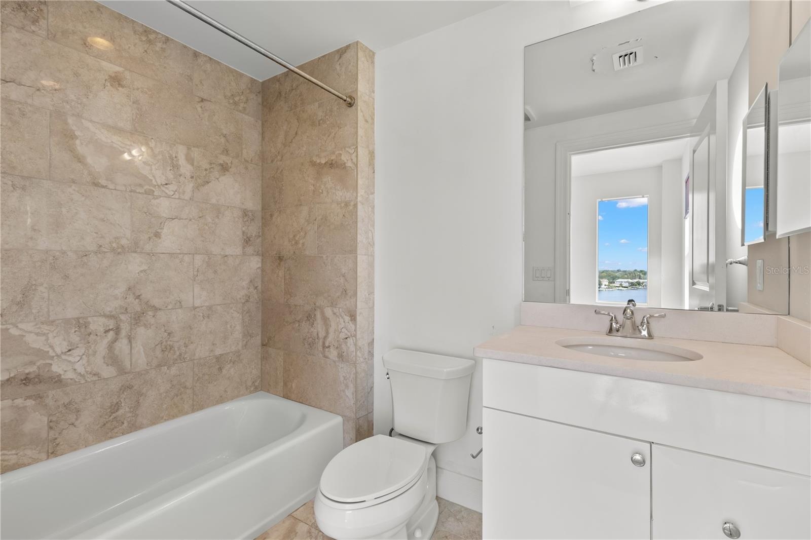 Guest Ensuite Bathroom