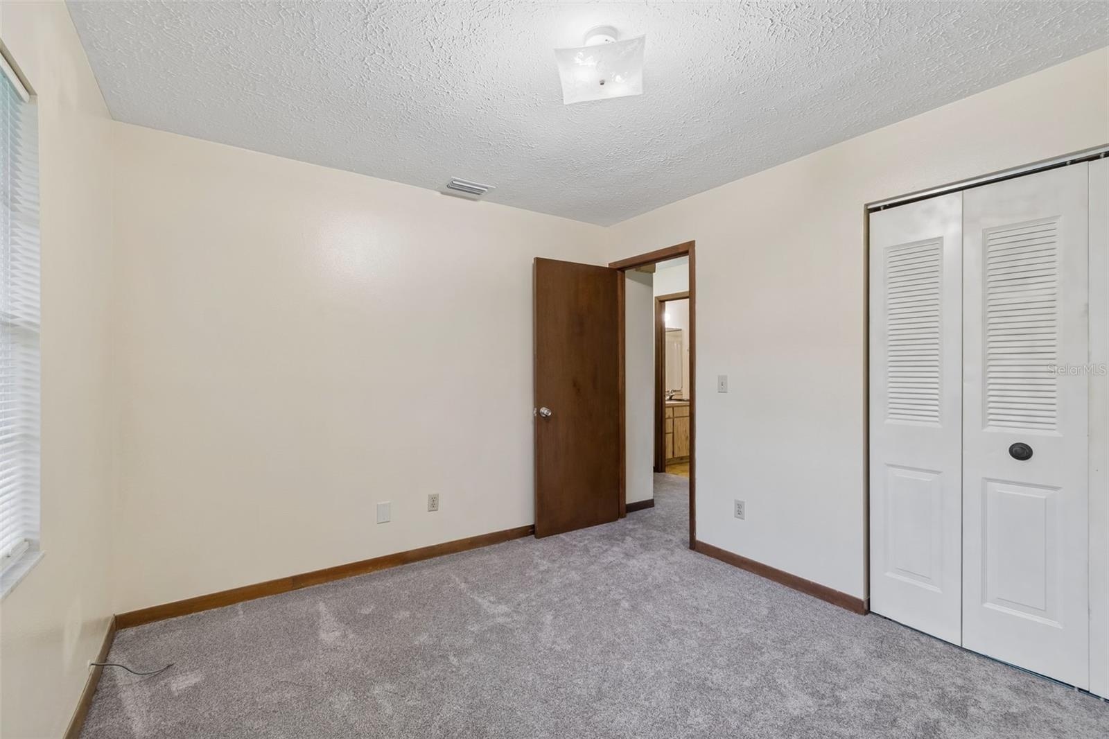 6404B Bedroom 1 Reverse