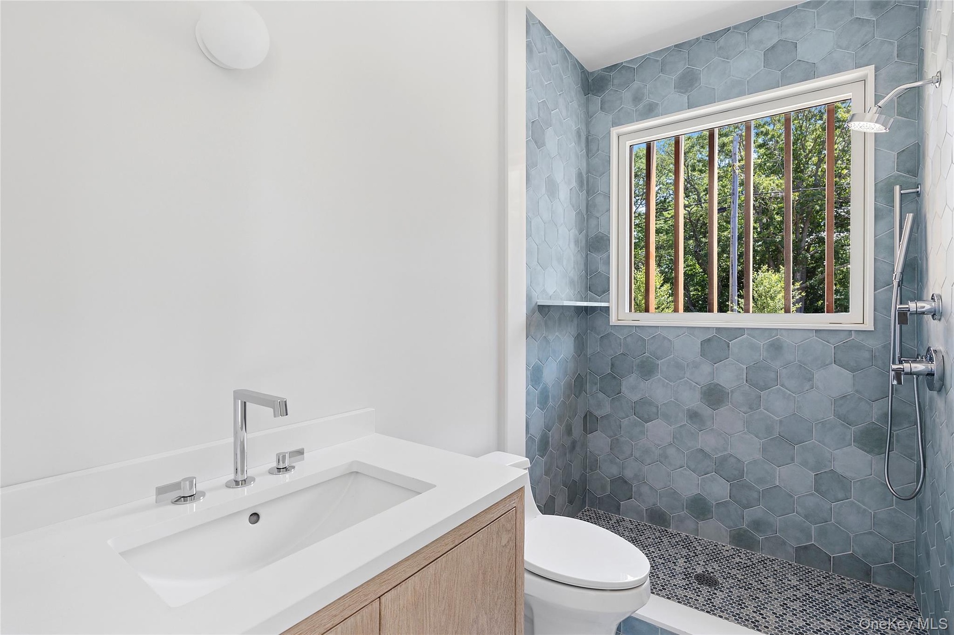 1st Floor Full Bathroom