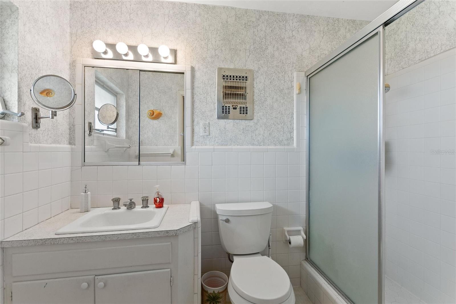 Master bedroom ensuite.