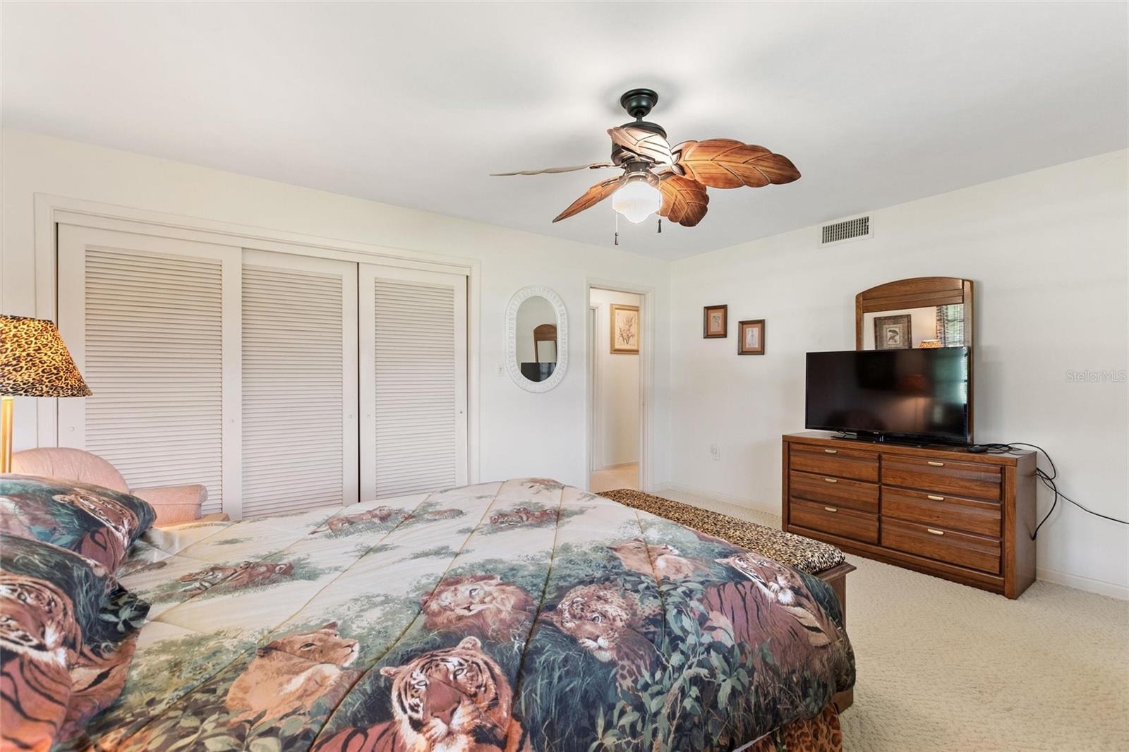Reverse view of guest bedroom.