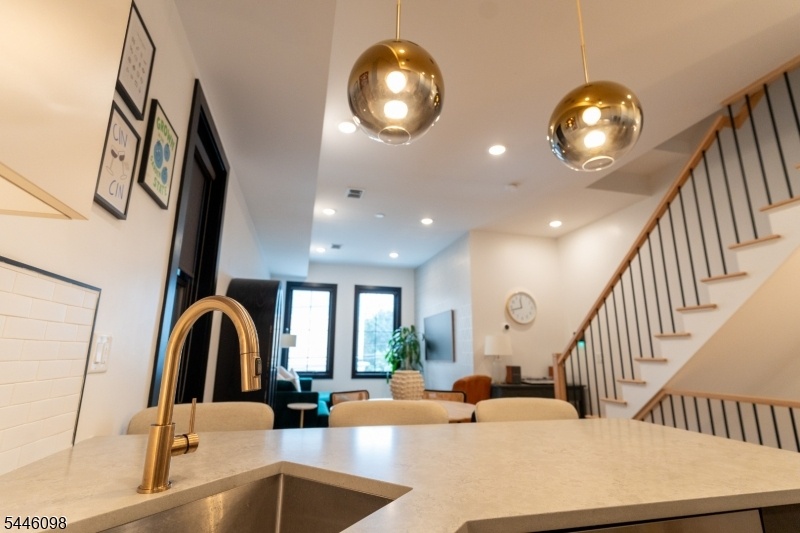Breakfast bar