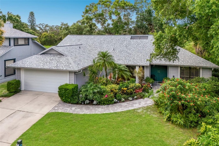 Welcome to Woodland Park centrally located in Sarasota.