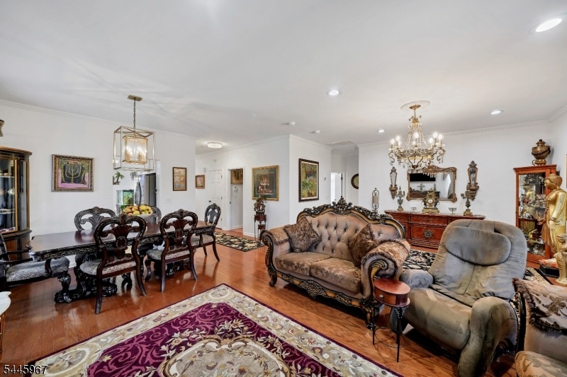 Living room/dinning room