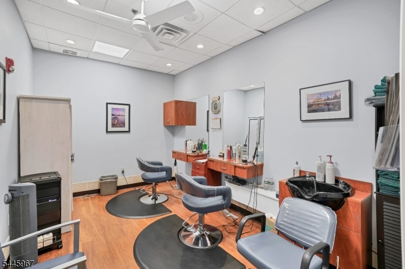 Hair salon