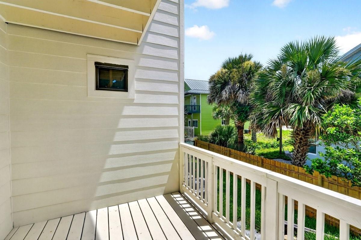 1st Floor NW Deck