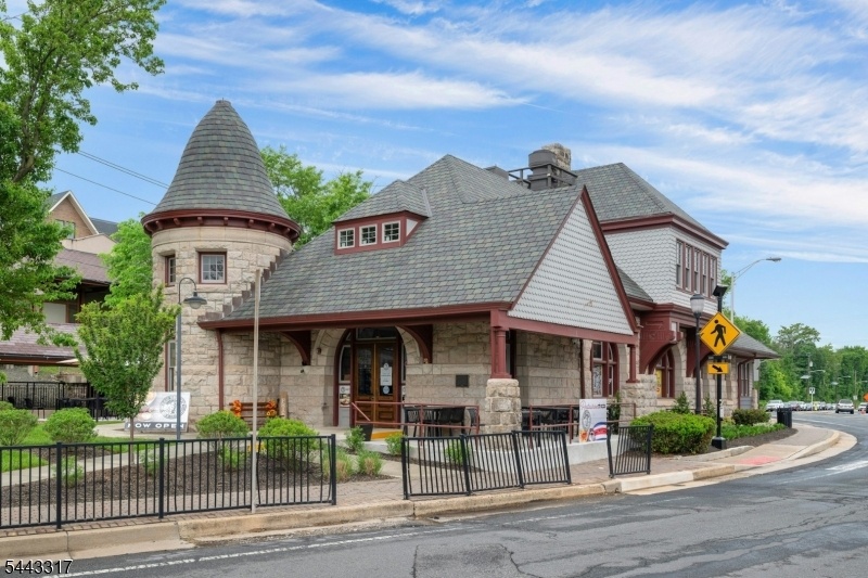 SOMERVILLE TRAIN STATION