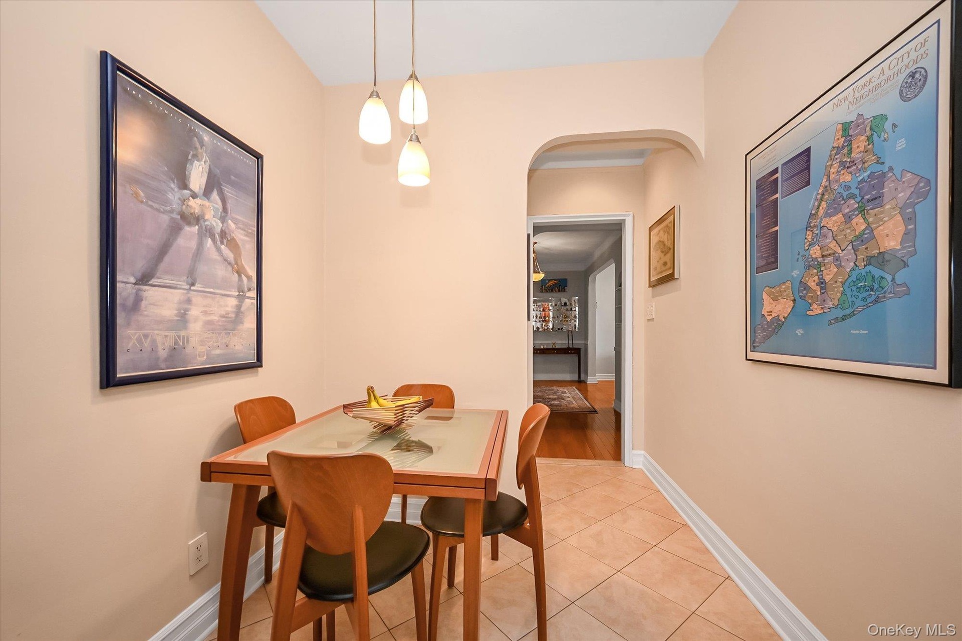 Kitchen dining area