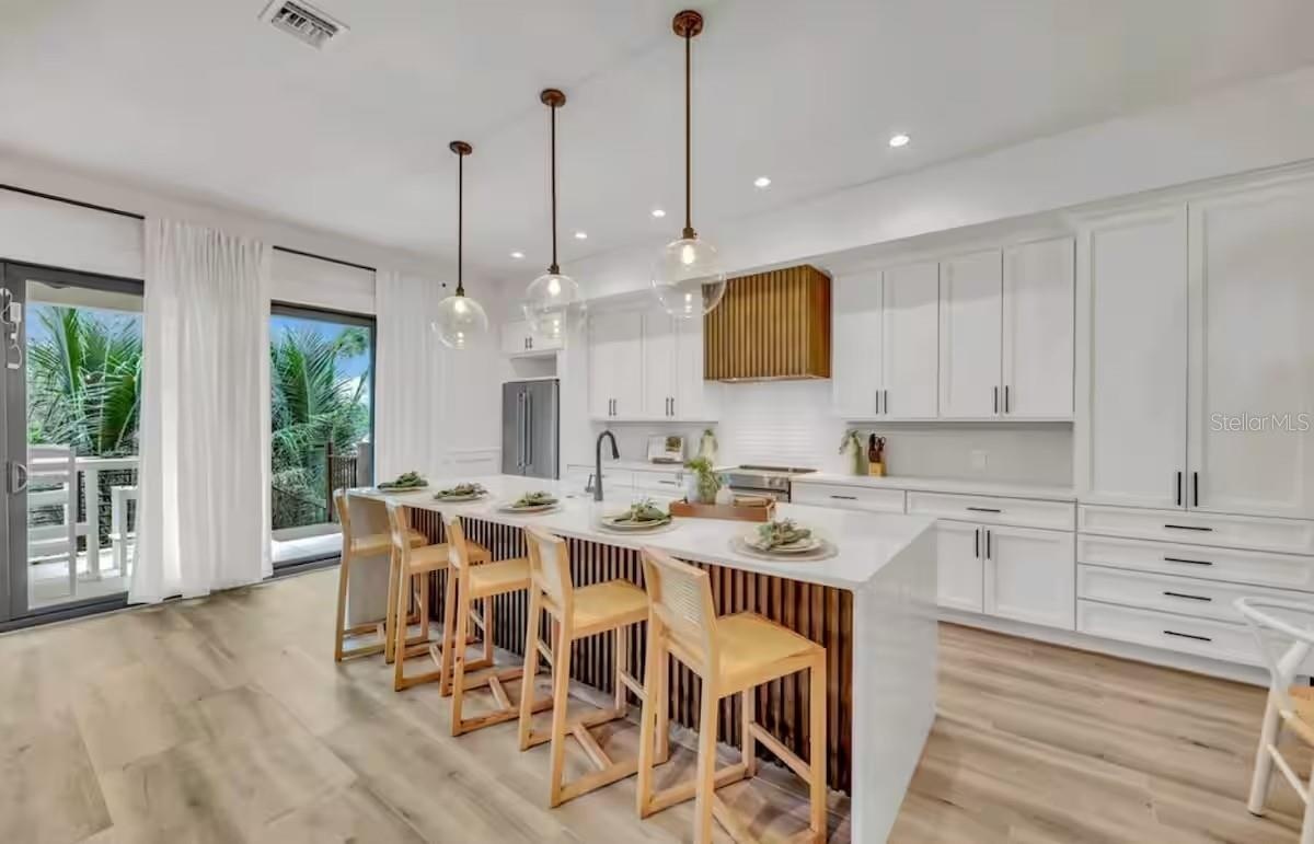 85 AVENIDA MESSINA, SARASOTA FL 34242 MLS#A4686937