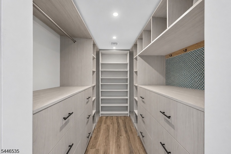 Walk in Closet