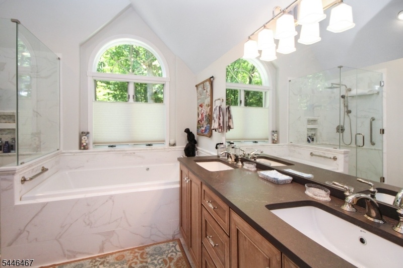 Primary Suite Bathroom
