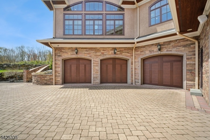 3 Car Garage #1