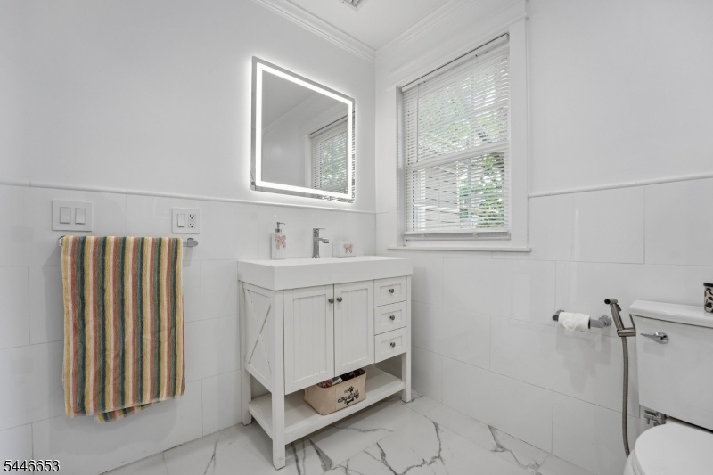 2nd Floor Bathroom