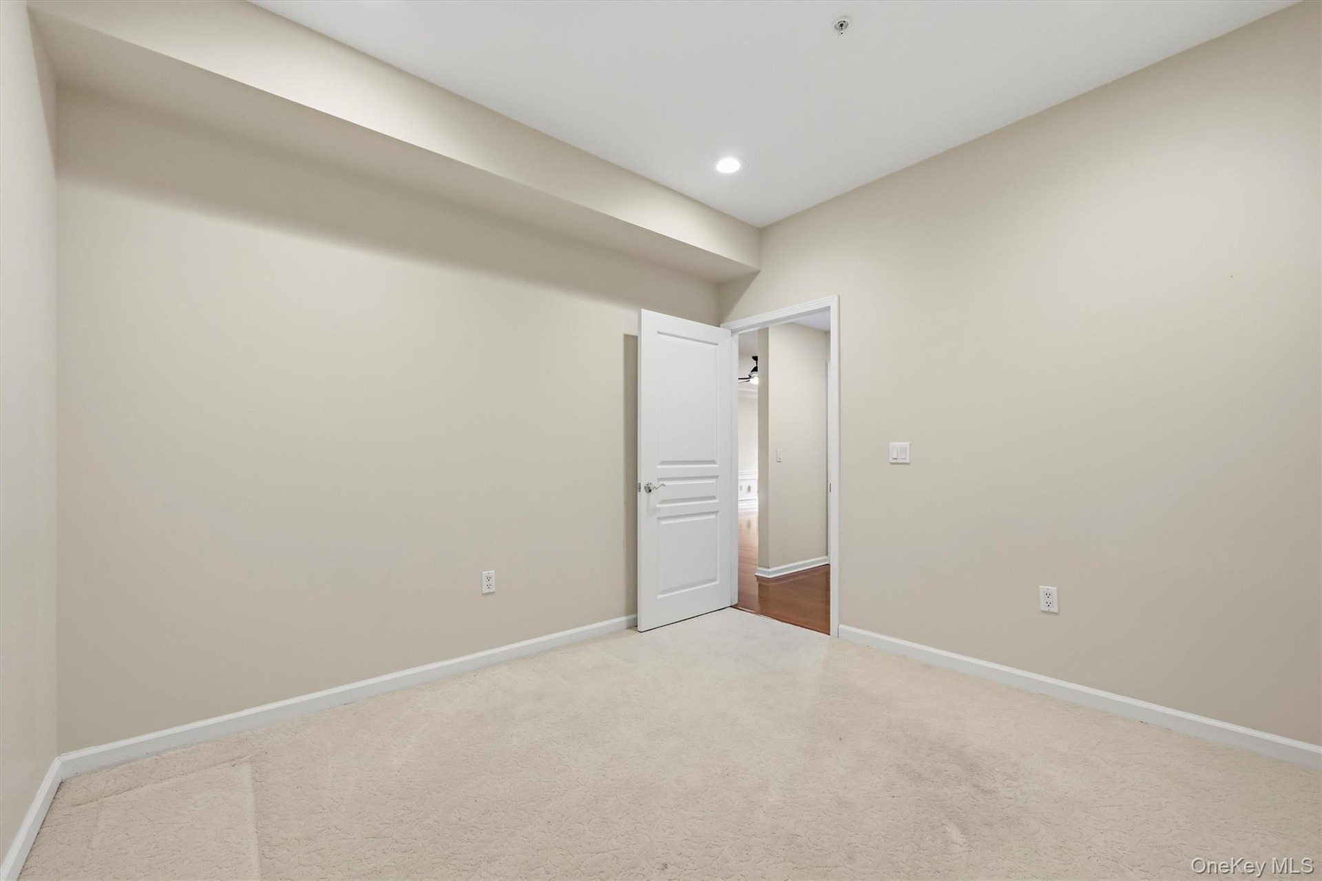 Den/office or 3rd bedroom