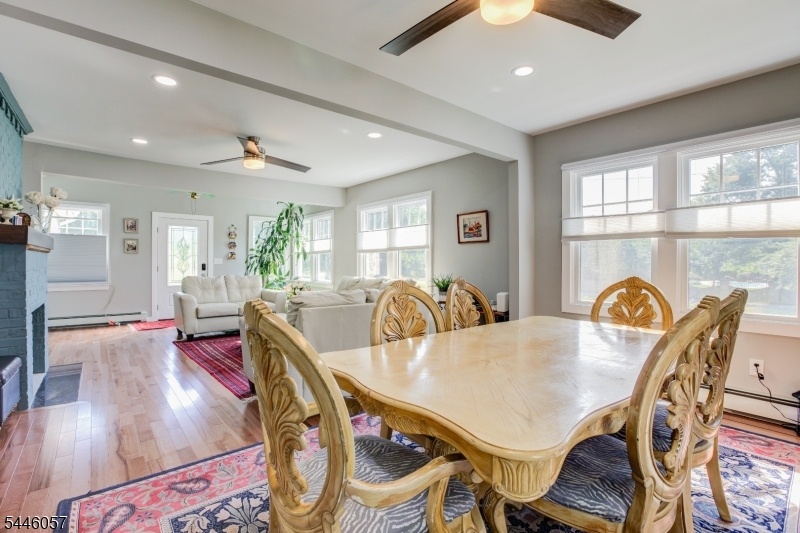 dinning room2