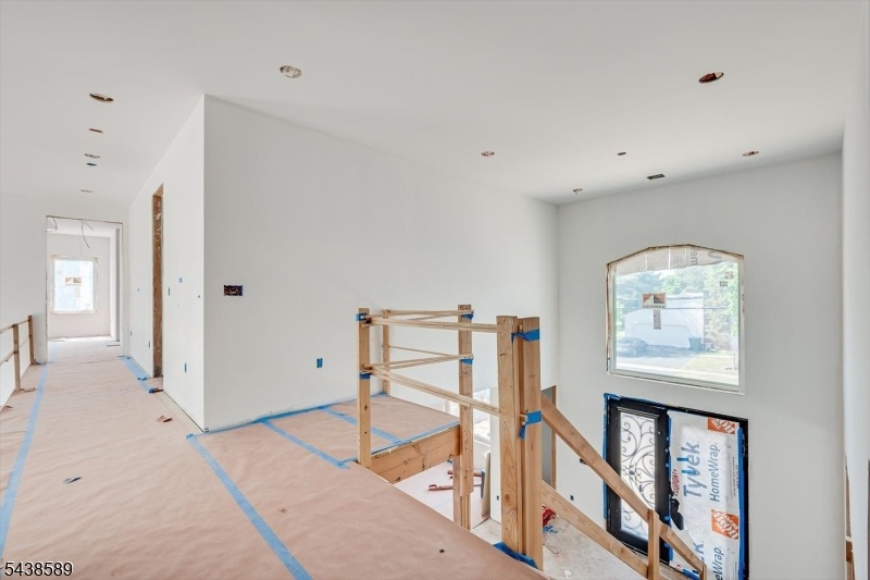 Upstairs Foyer view