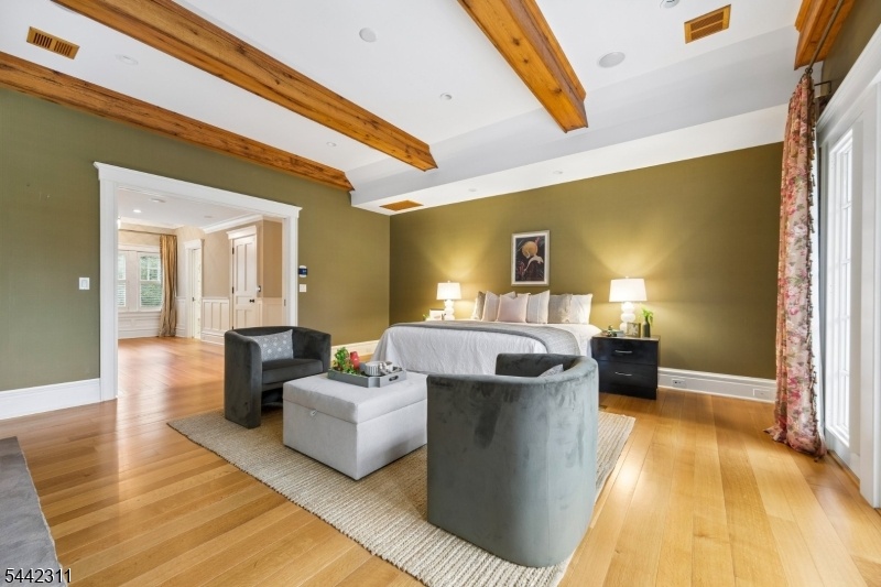 2nd Level Family Room with FP