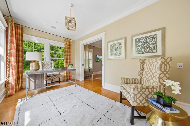 Sunroom, Office