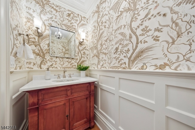 2nd Powder Room