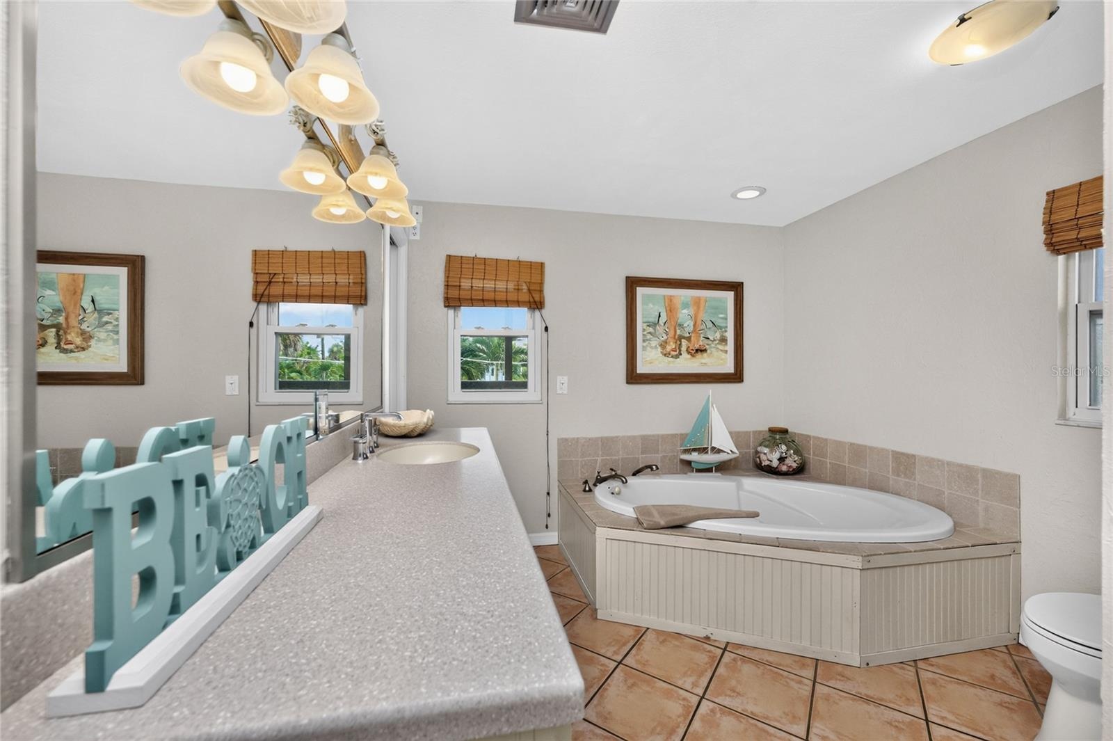 1120 Gulf Blvd - Main House - Suite 5 Primary Bathroom