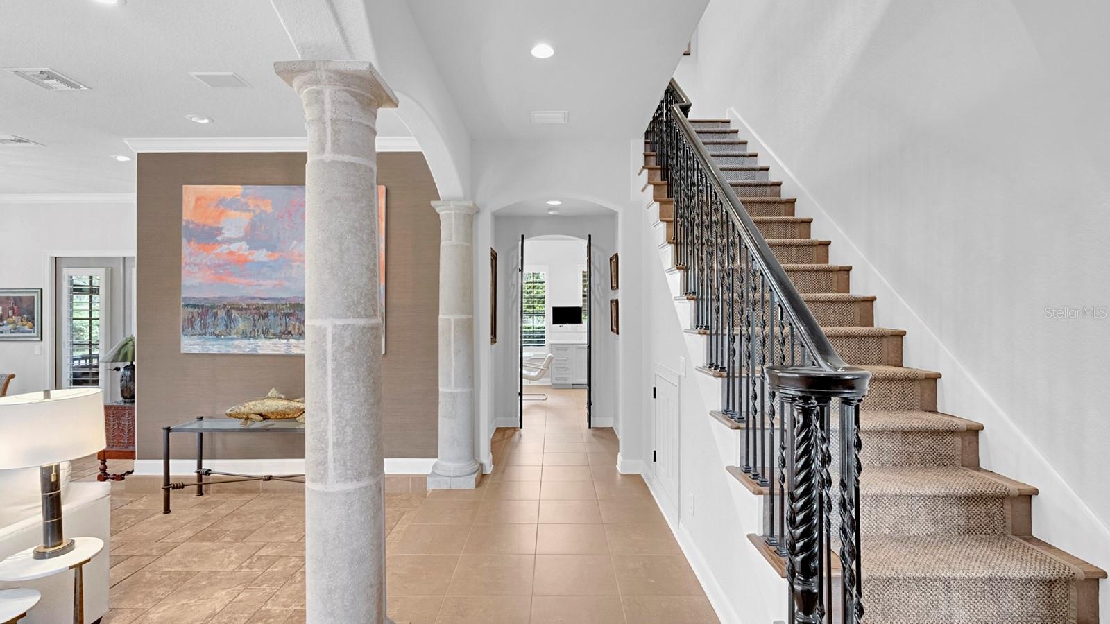 Foyer/Staircase