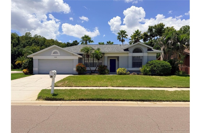 588 Hollowtree Pl Front