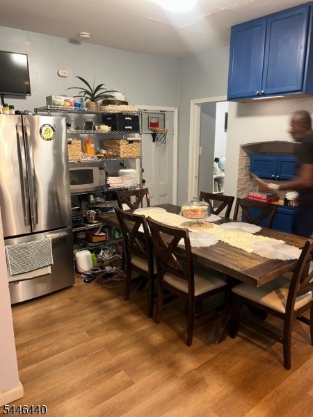 Eat-in Kitchen