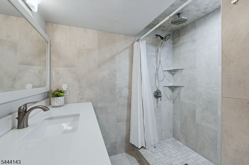 Full Bathroom Ground Floor