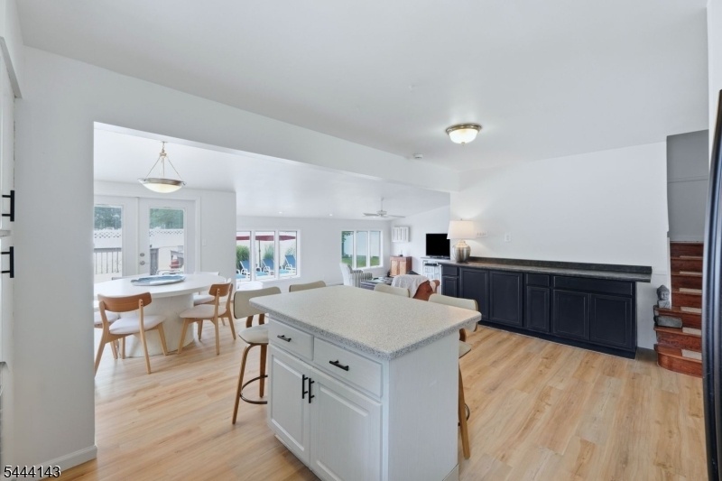 Kitchen/Dining Area