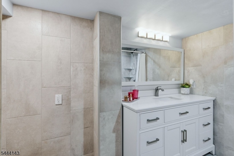 Full Bathroom Ground Floor