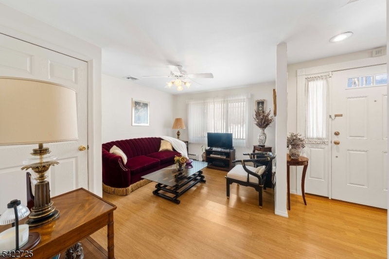 Picture of Listing