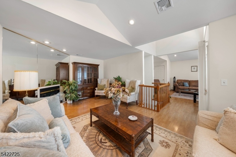 Picture of Listing