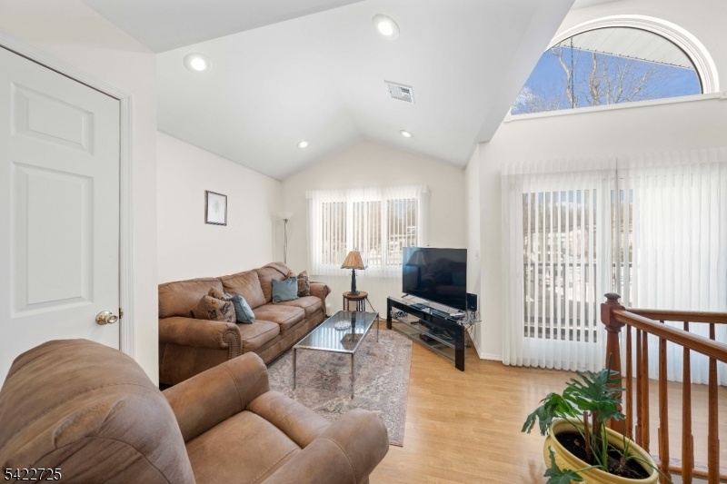 Picture of Listing