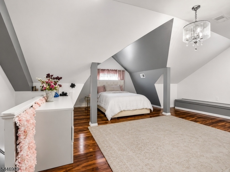 attic bedroom