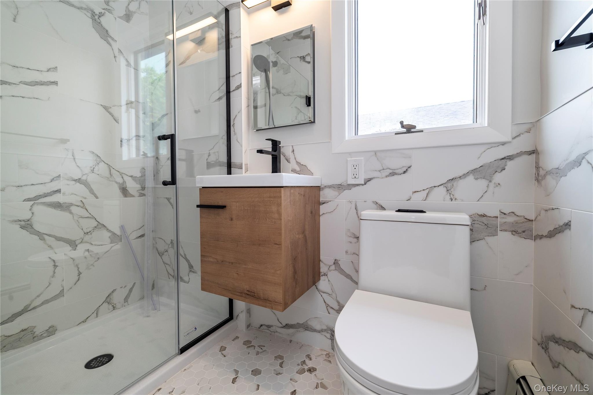primary bedroom bath