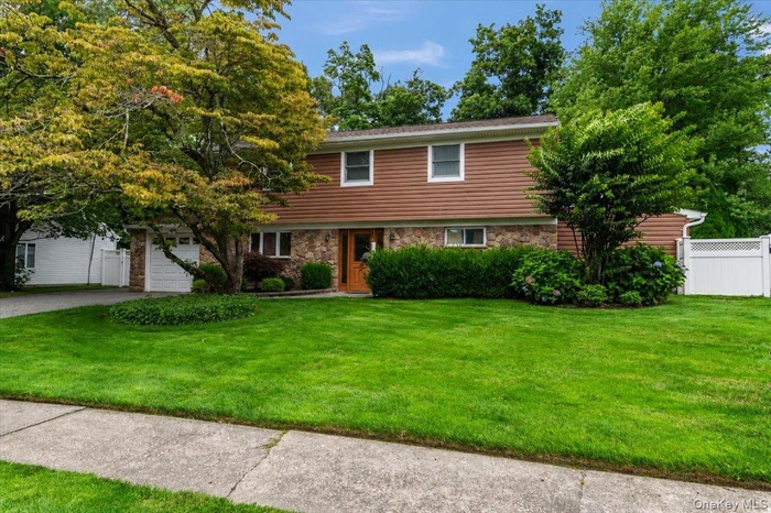 Beautiful Curb Appeal!