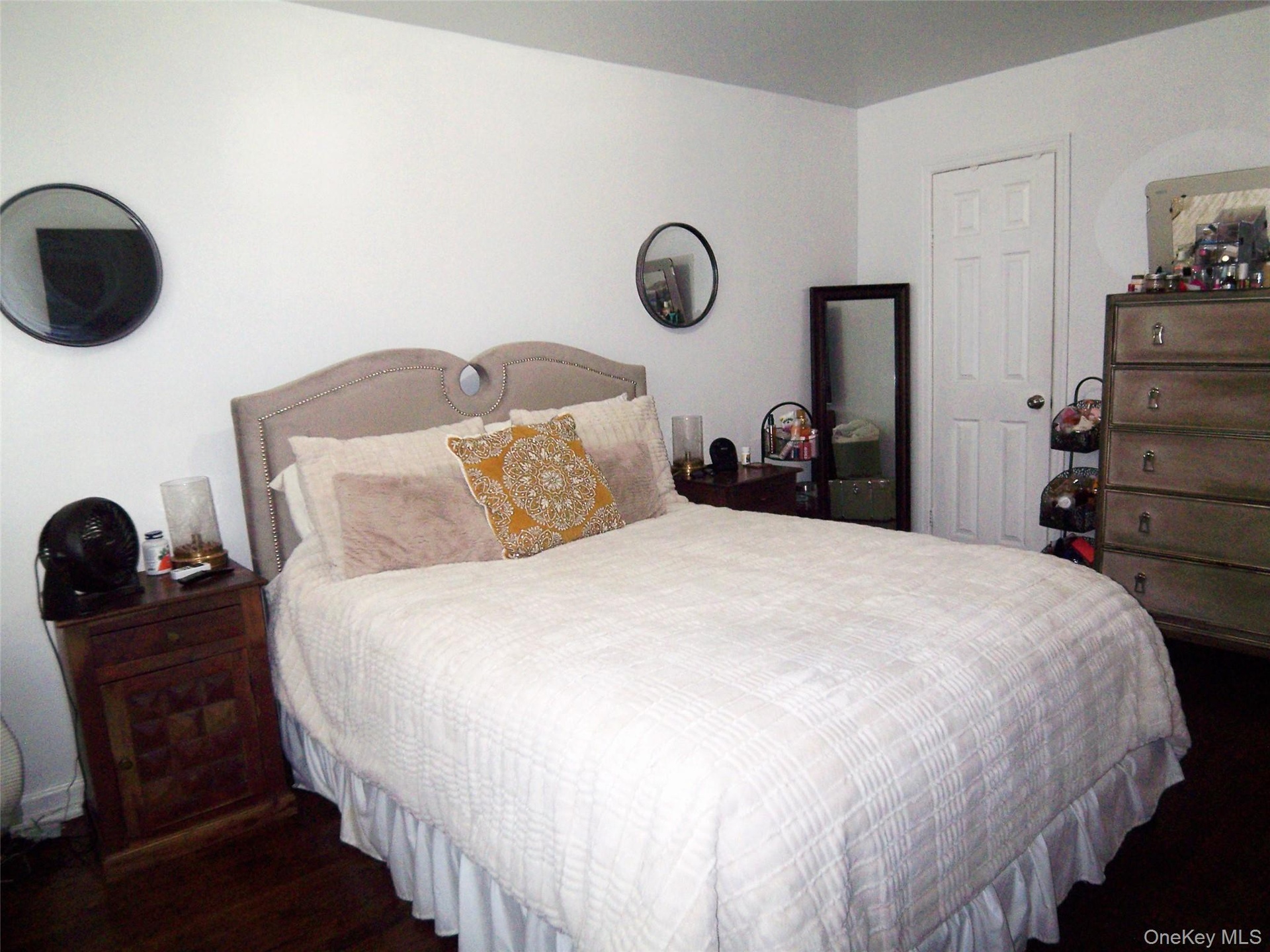 Dark wood-finish flooring