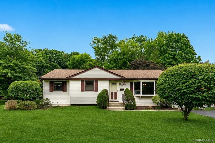 4 bedroom, 2 bath ranch in Nanuet, Clarkstown schools