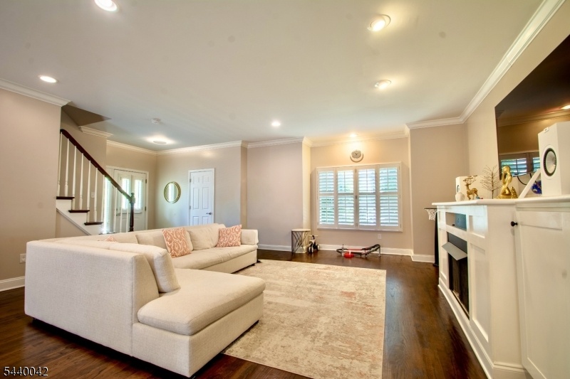 LIVING ROOM WTH FIREPLACE