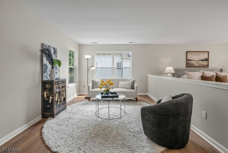 PRIMARY SITTING ROOM