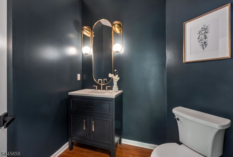EXCITING POWDER ROOM