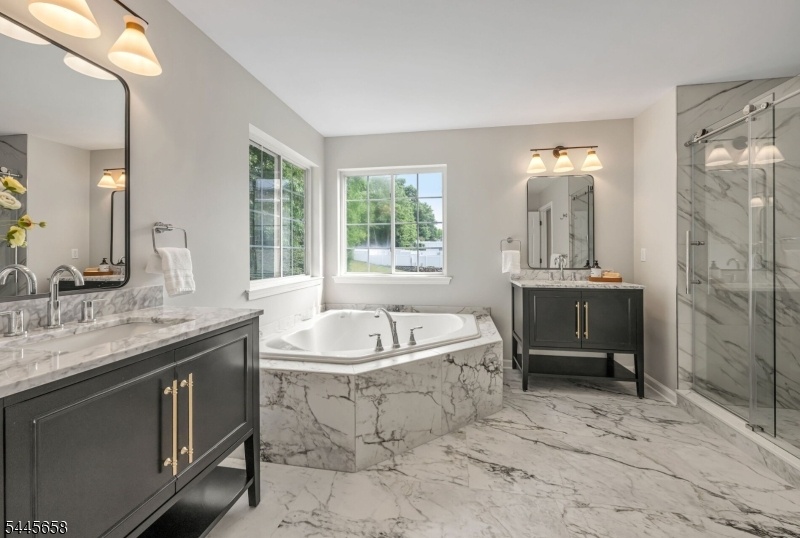 PRIMARY ENSUITE BATH