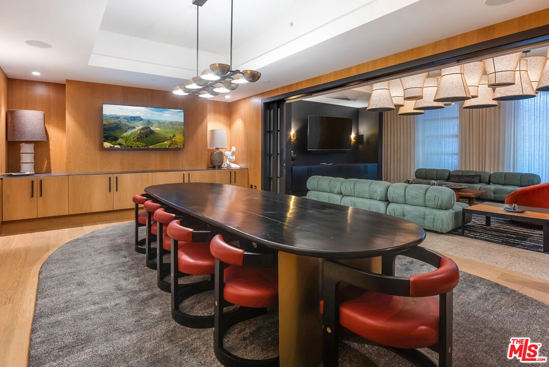 Conference Room/Intimate Dinin