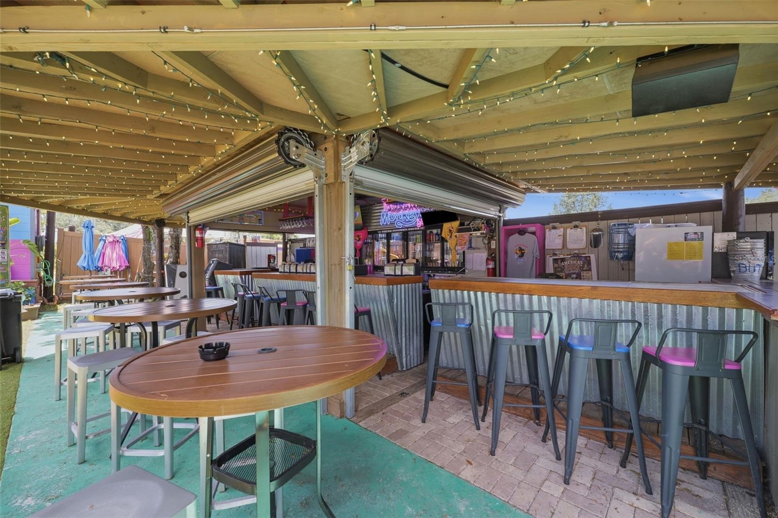 Bar / Resturant / Music Venue